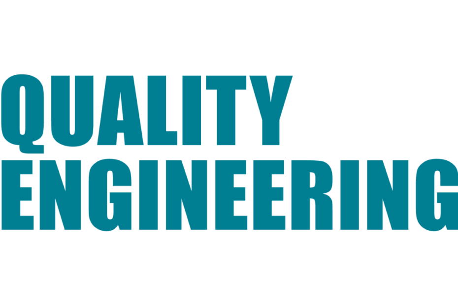 Das Wortmarken-Logo der Quality Engineering in petrol auf einem weißen Hintergrund.